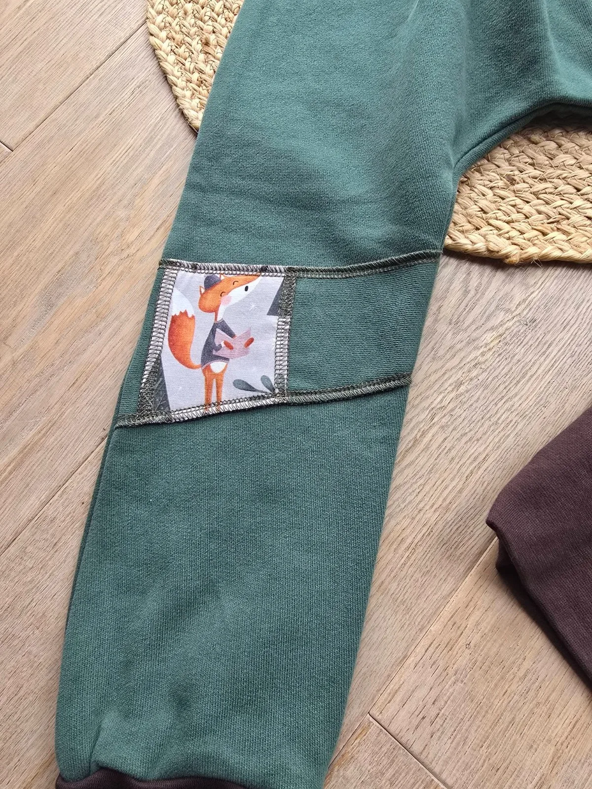 Kuschelige Kinder Pumphose, angerautem Wintersweat Gr.122/128 warm, Wintermotiv – Bild 5