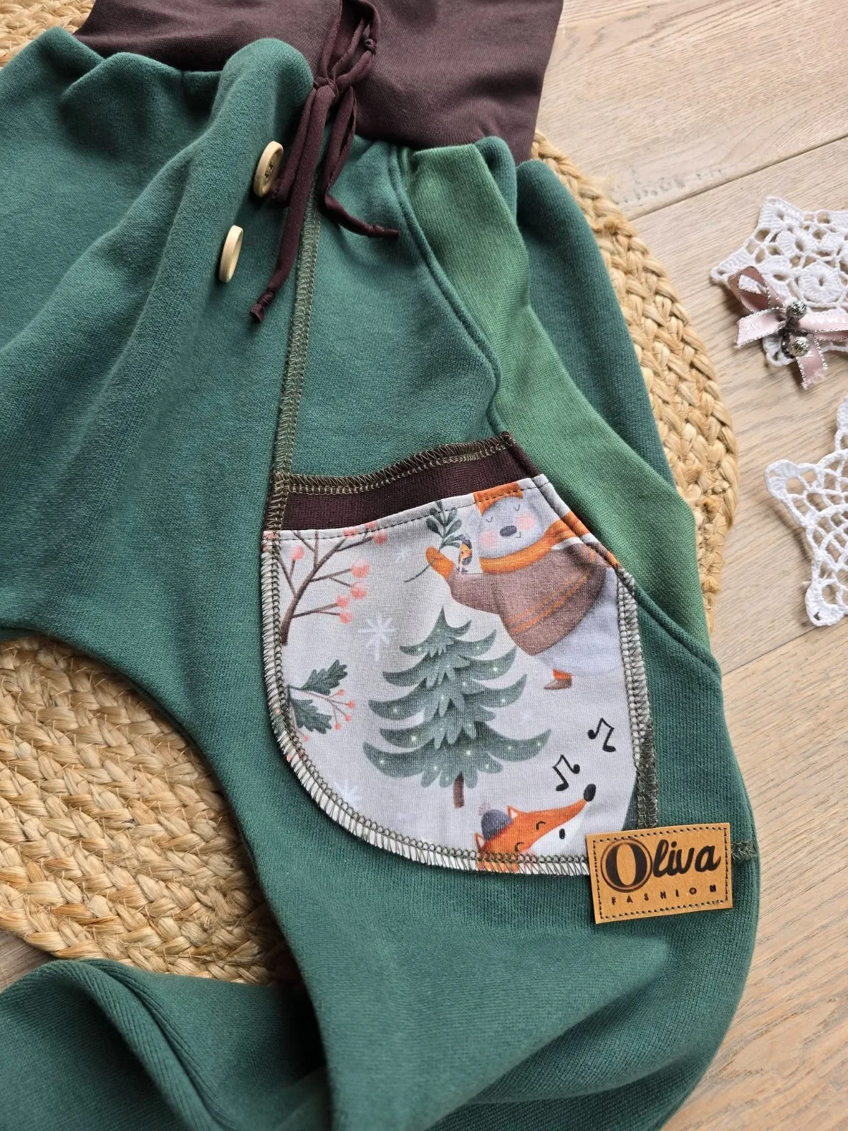 Kuschelige Kinder Pumphose, angerautem Wintersweat Gr.122/128 warm, Wintermotiv – Bild 3