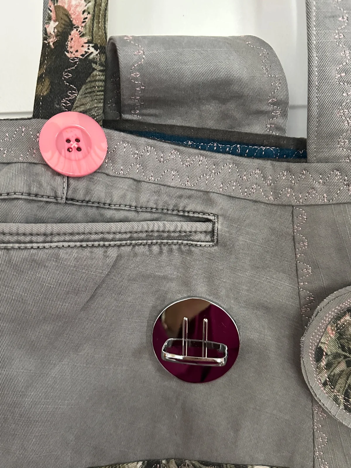 Einkaufstasche aus grauer Jeans, Upcycling Jeanstasche, Unikat – Bild 6