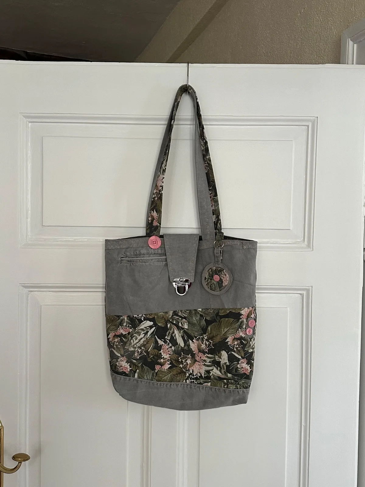 Einkaufstasche aus grauer Jeans, Upcycling Jeanstasche, Unikat