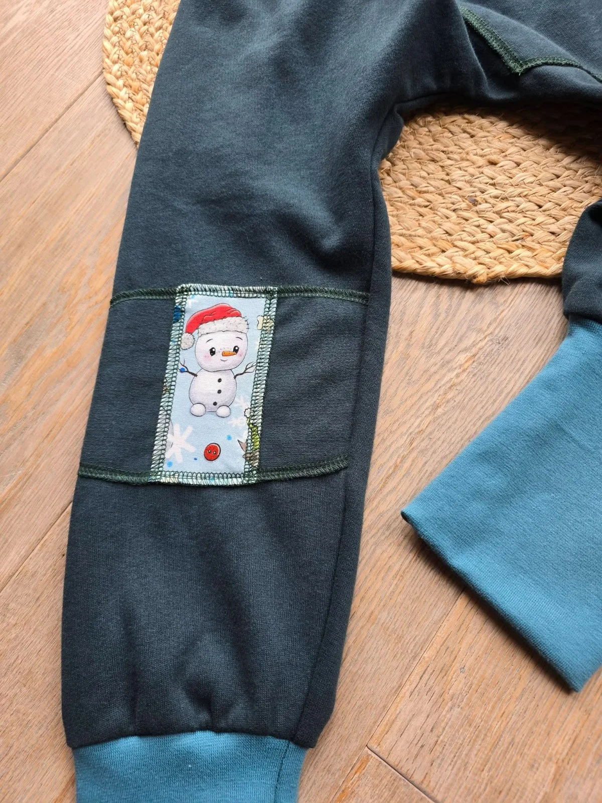Kuschelige Kinder Pumphose, angerautem Wintersweat Gr.122/128 warm Schneemann – Bild 3