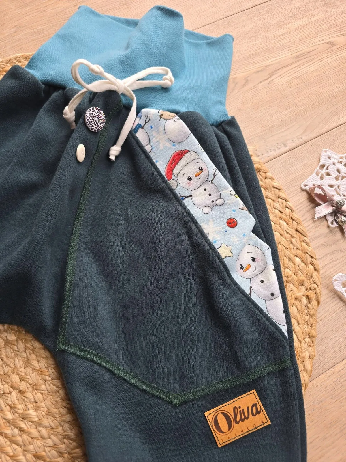 Kuschelige Kinder Pumphose, angerautem Wintersweat Gr.122/128 warm Schneemann – Bild 2