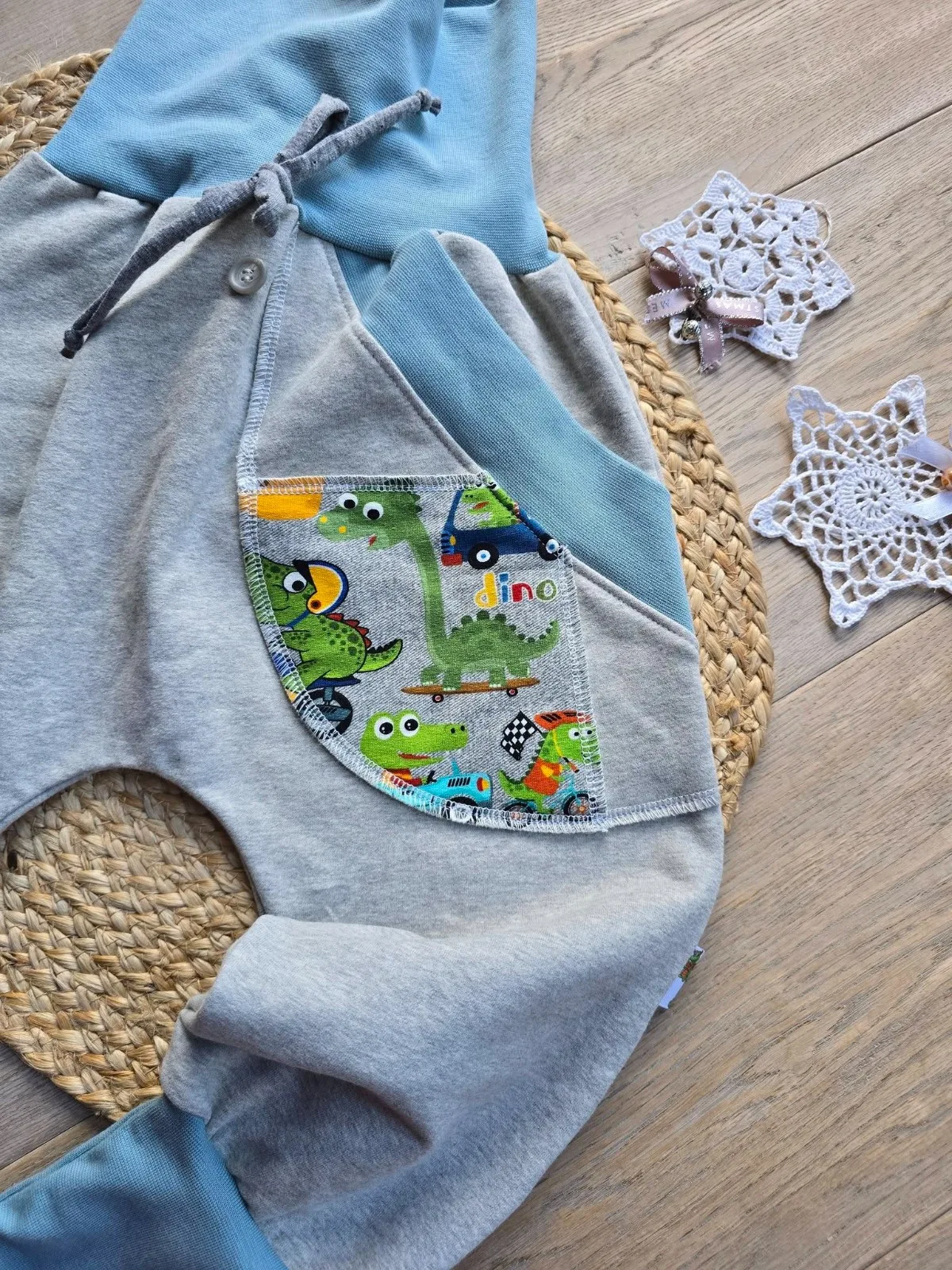 Kuschelige Bio Pumphose, angerautem Wintersweat Gr.110/116 warm Dinosaurier – Bild 3