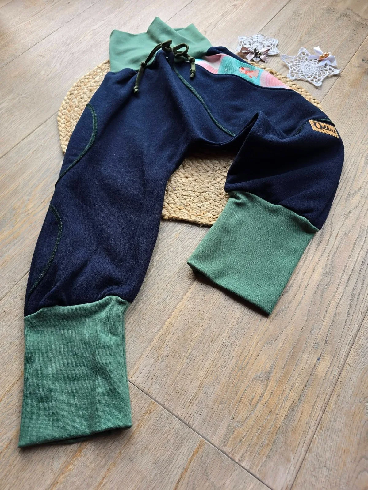 Kuschelige Kinder Pumphose, angerautem Wintersweat Gr.110/116 Unisex & Wintermotiv – Bild 5