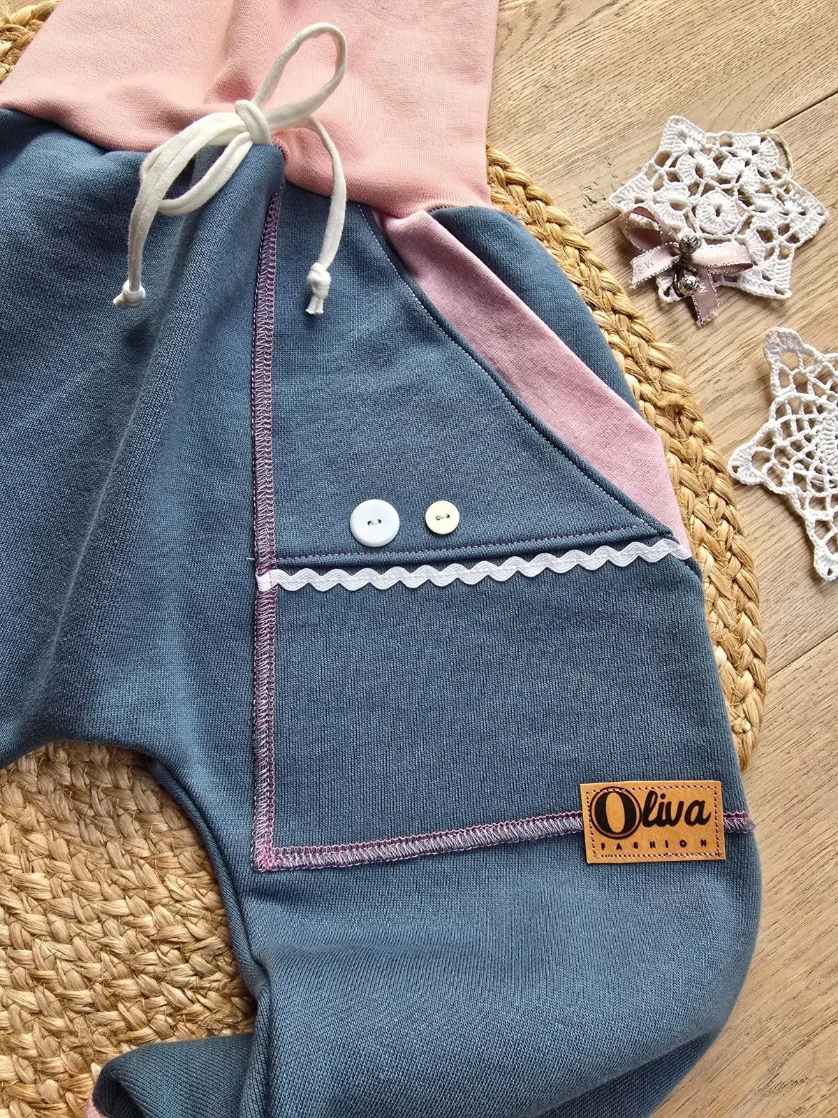 Kuschelige Kinder Bio Pumphose, angerautem Wintersweat Gr.110/116 Blumenspitze – Bild 3