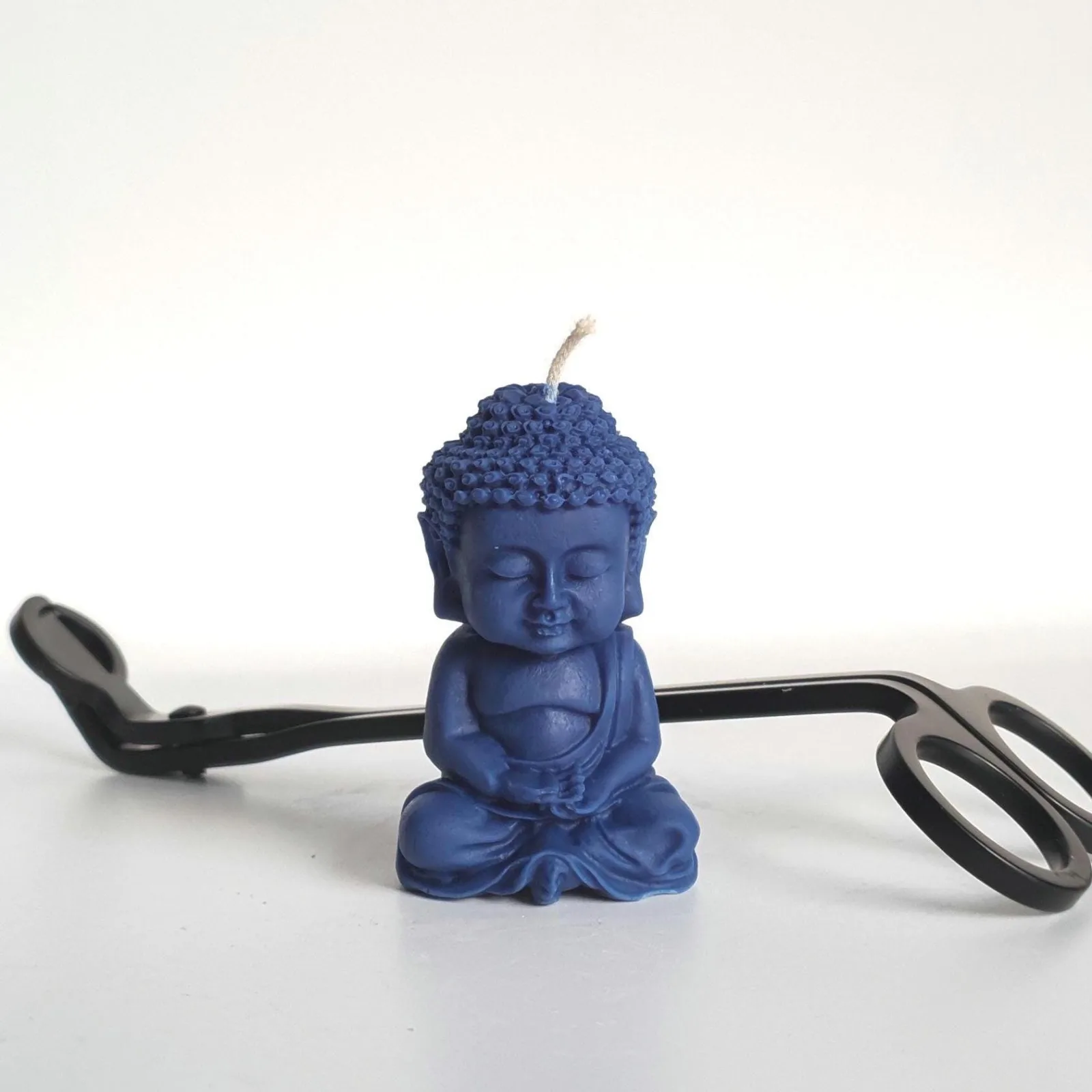 Buddha Kerze aus Rapswachs – Meditationskerze für Yoga & spirituelle Deko – Bild 3
