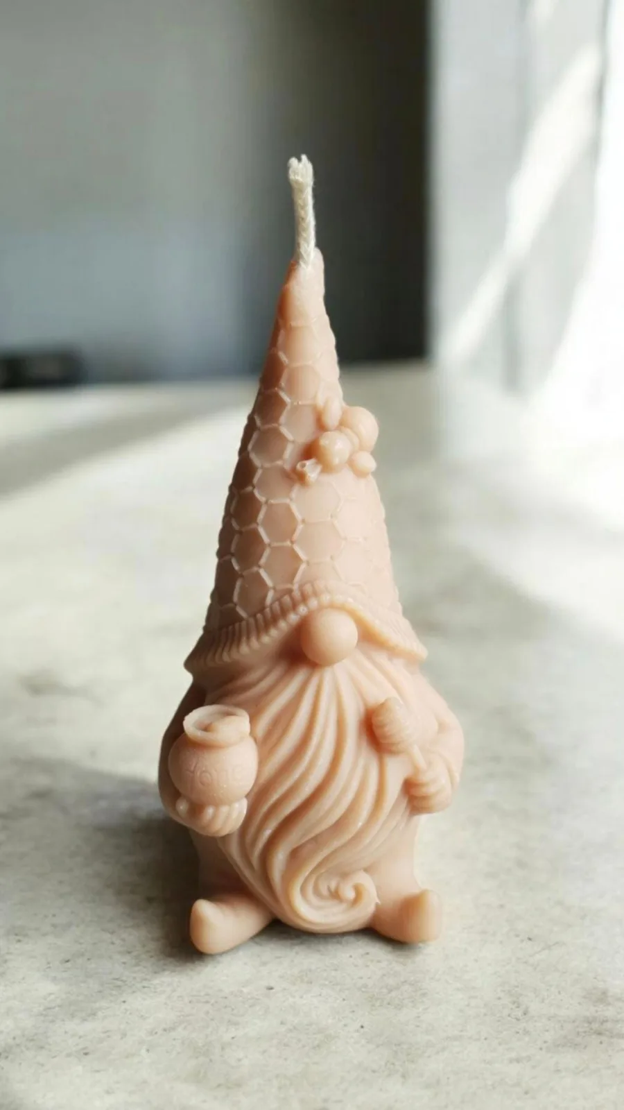 Wichtelkerze aus Rapswachs – Weihnachtsdeko & Winterdeko | handgemacht & vegan | Geschenkidee – Bild 3