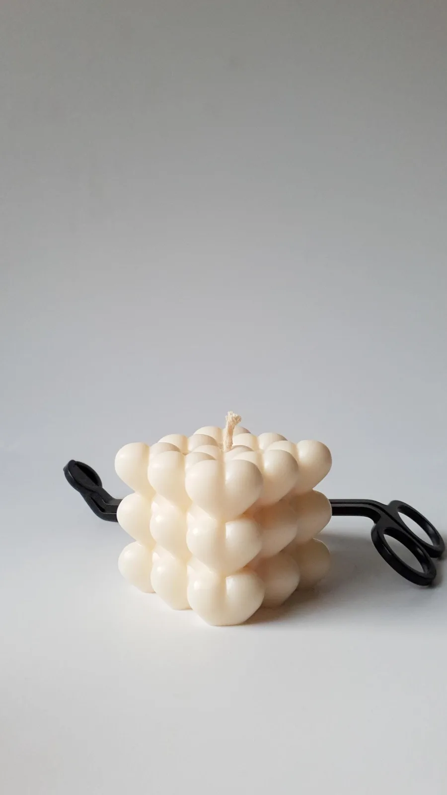 Herz Bubble Kerze aus Rapswachs – moderne Deko Kerze | handgemacht & vegan | Geschenk für Frauen – Bild 3