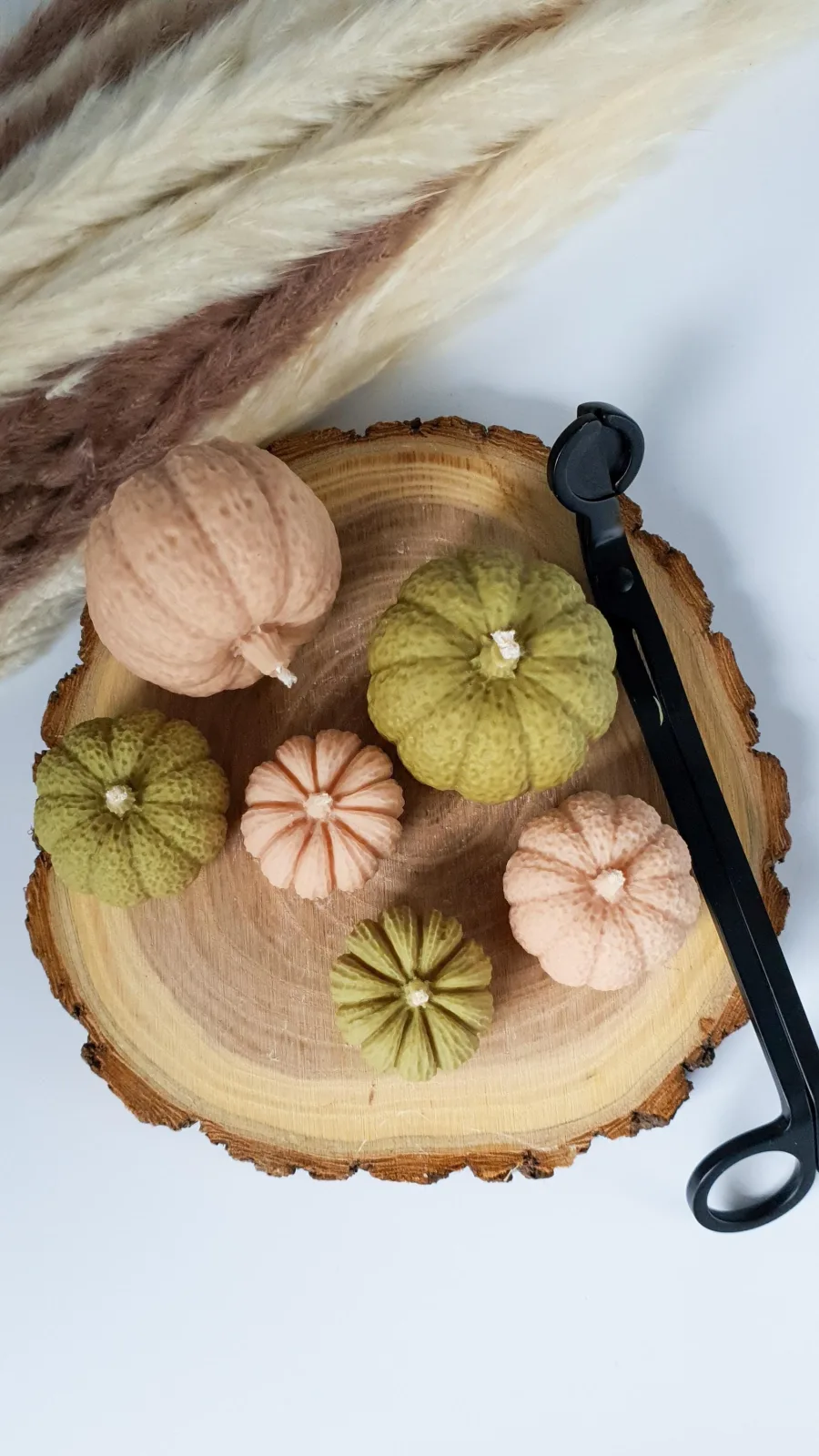 Kürbiskerzen 3er-Set aus Rapswachs – Herbstdeko & Tischdeko – Bild 2